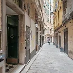 Fieno - Genoa Historic Center And Aquarium